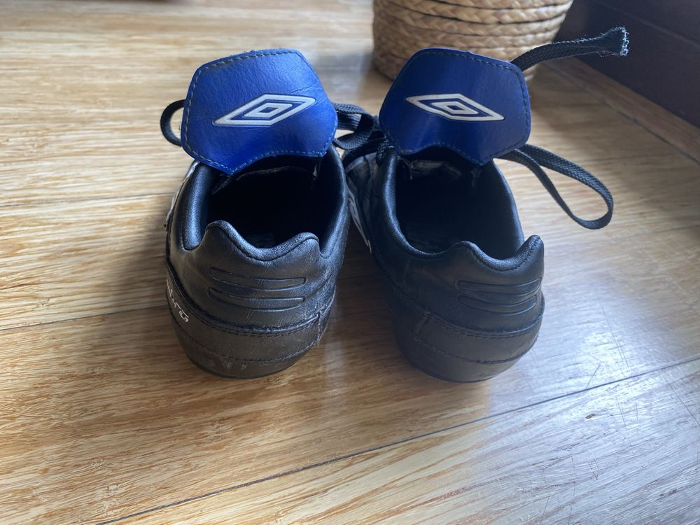 Korki pilkarskie Umbro rozm 31, Kraków Skawina