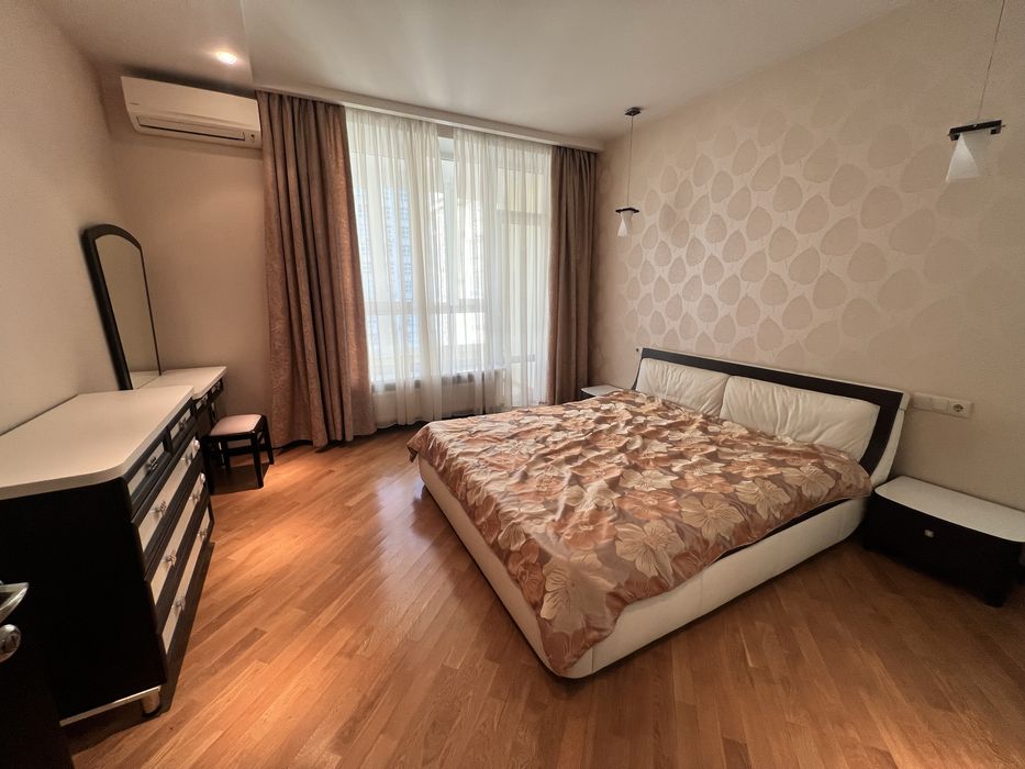 Оренда 3 кім. кв.  ЖК Пори року  Вул. Мокра 20