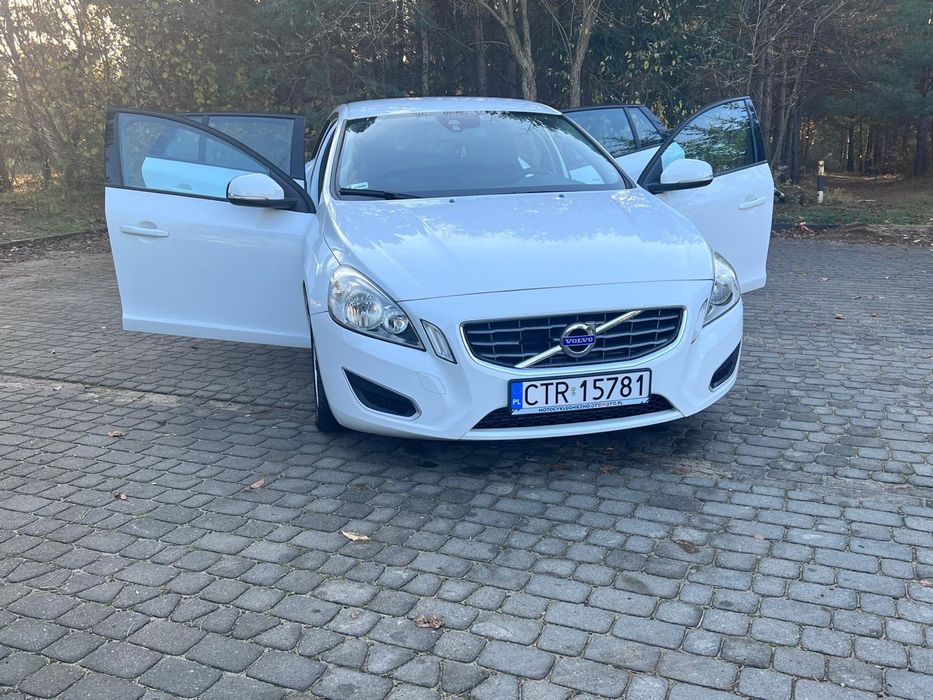 Volvo v60 2013r 2.0 d uszkodzony  silnik dlugie oc i pt