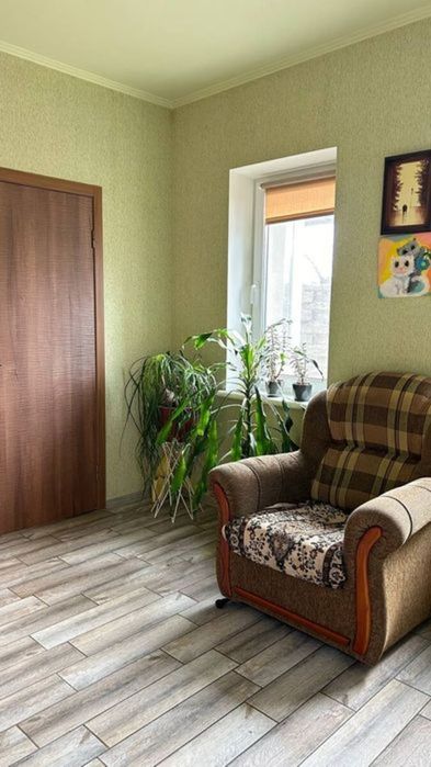 Уникальный дом 110 м. кв. возле озера в районе Донецкого шоссе.