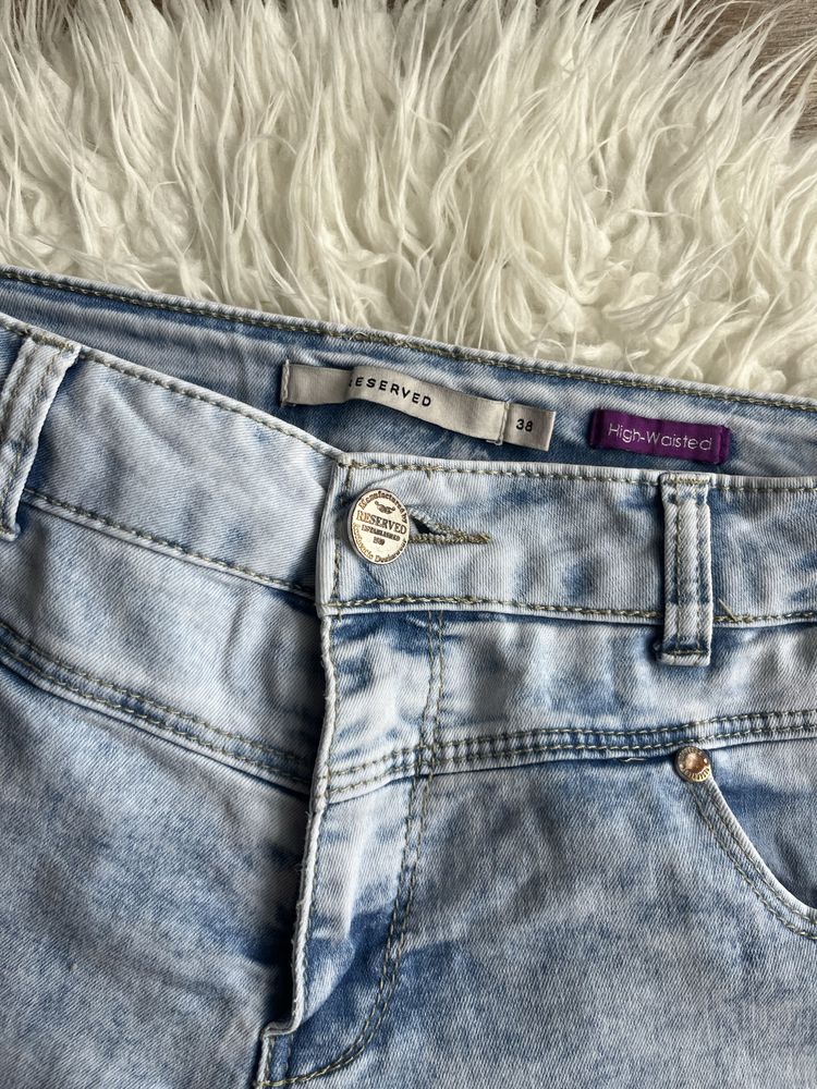 Niebieskie spodnie jeansy Reserved 38/40 high-waisted