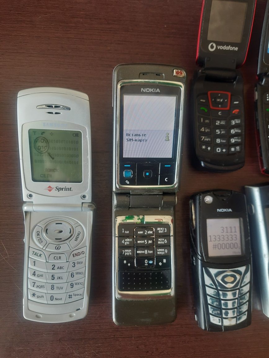 Кнопочные телефоны Motorola c140, Nokia 5140i,Nokia 5228,6260