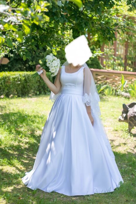 Продам весільну сукню.