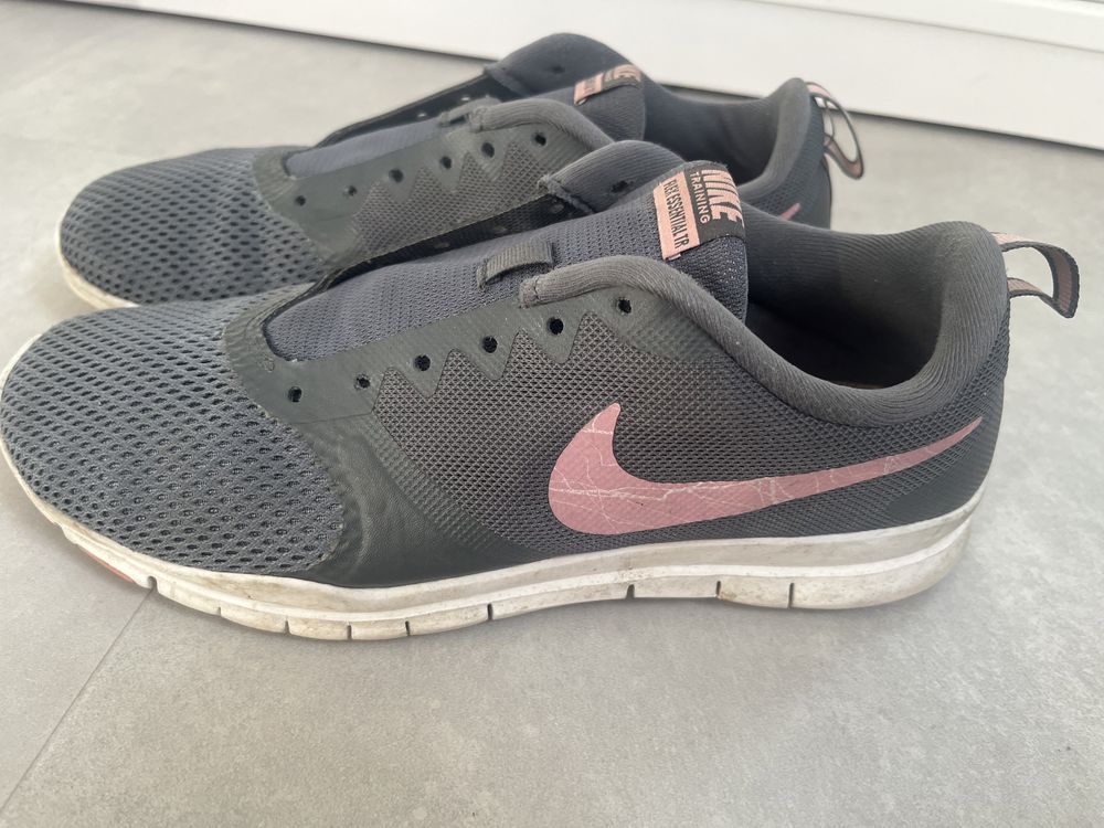 Sportowe buty nike rozmiar39