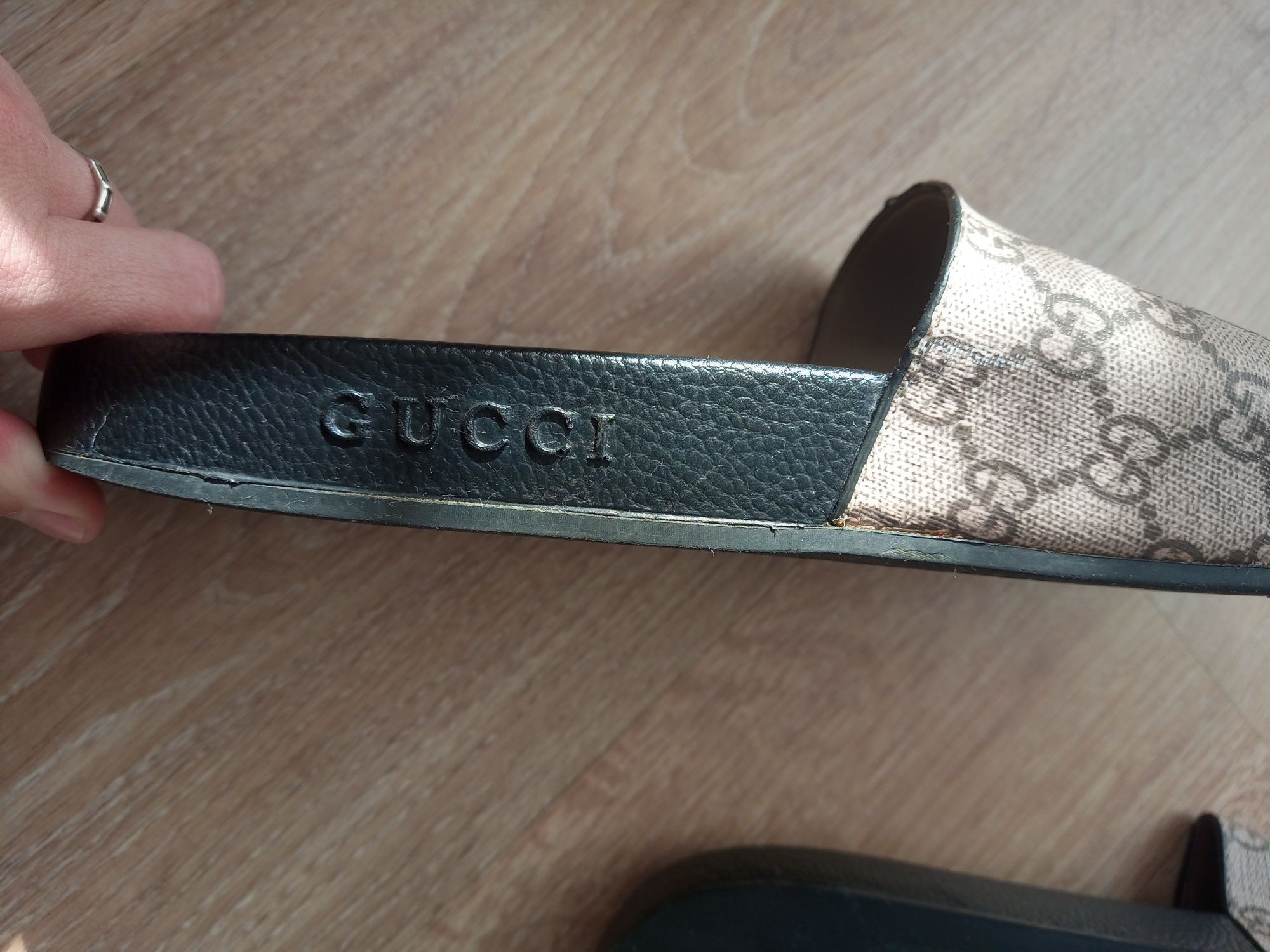 Klapki męskie kąpielowe Gucci 44