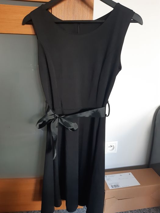 Sprzedam sukienke czarna