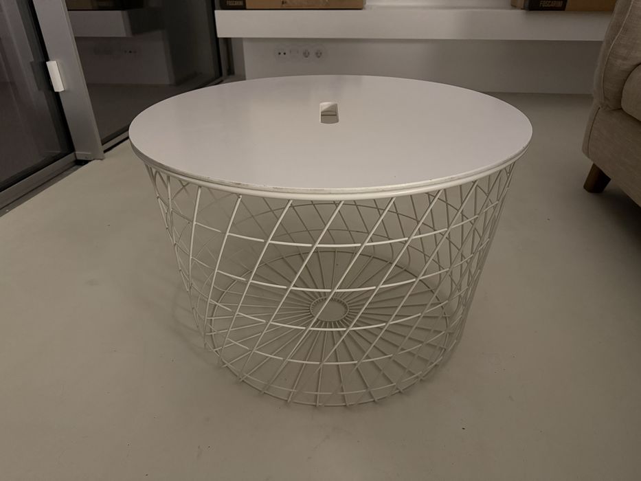 Mesa de centro com arrumação