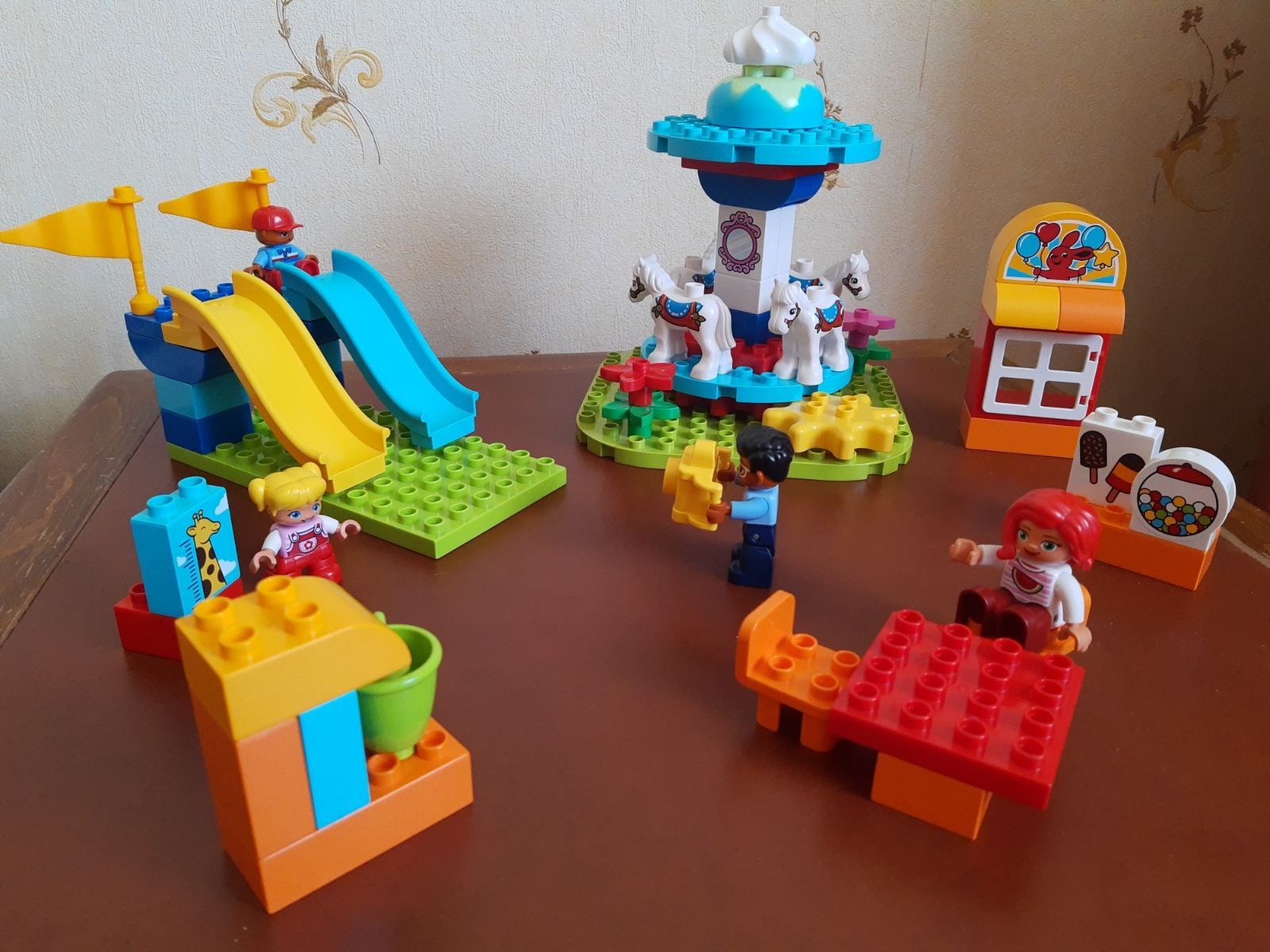 Лего дупло 10841 "Сімейний парк атракціонів"