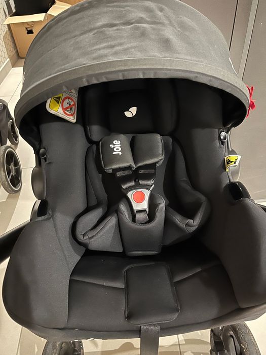 Fotelik samochodowy Joie i-snug z bazą