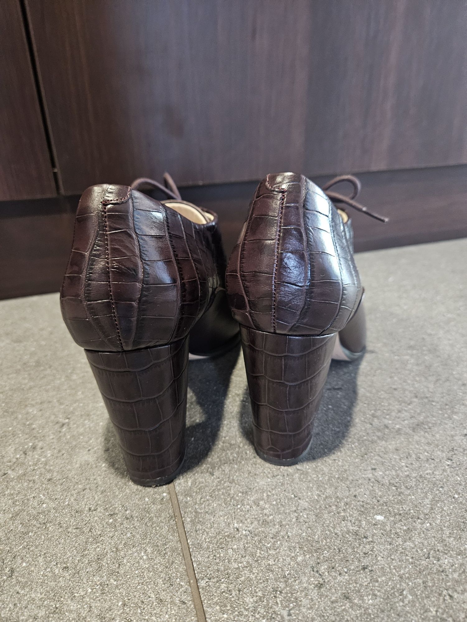 Clarks Kaylin Ida - 39,5 jak nowe. 9cm obcas, skóra naturalna