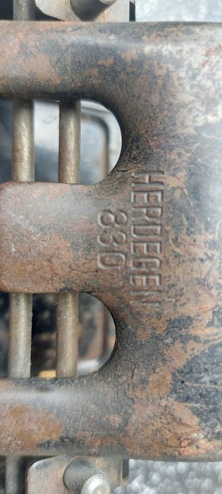 Stary dziurkacz do papieru Herdegen 830