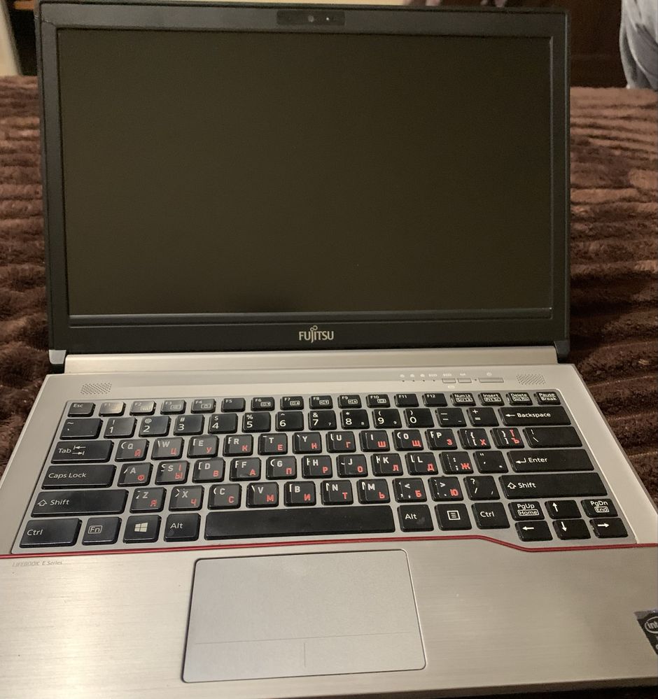 Ноутбук Fujitsu LifebookE744