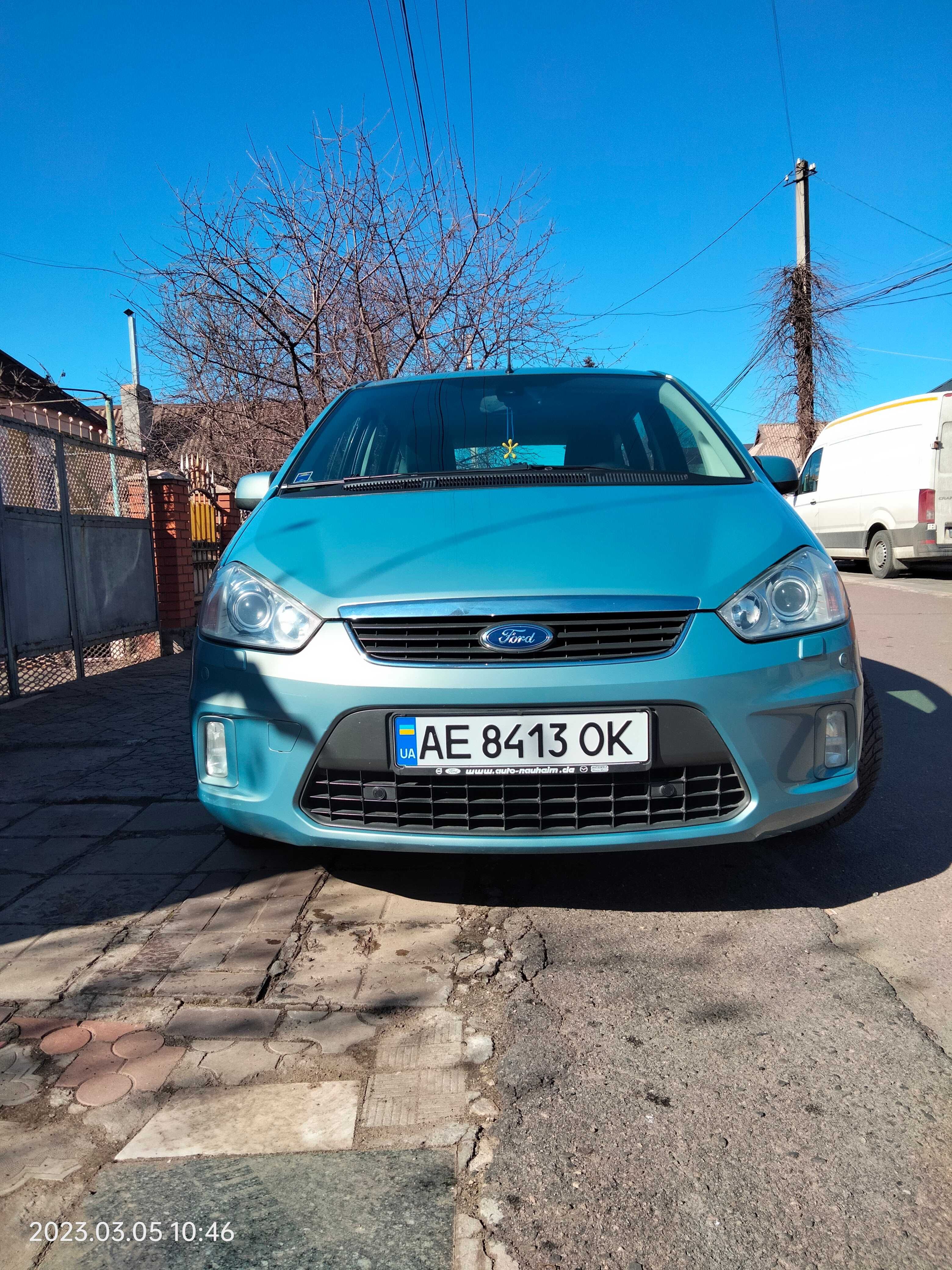 Ford C Max гарне сімейне авто