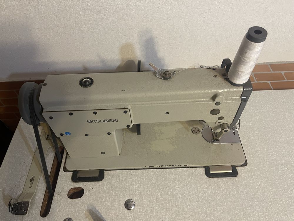 Maquina costura industrial Mitsubishi