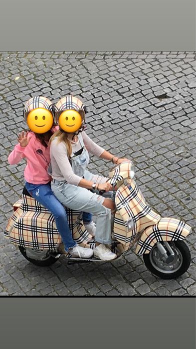 Vendo moto vespa PK restaurada padrao burberry