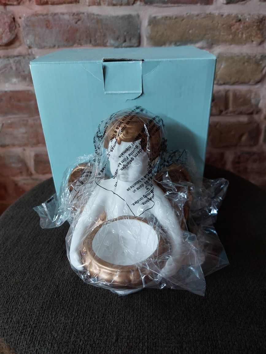 Nowy (w oryginalnym pudełku) świecznik na tealighty w postaci aniołka