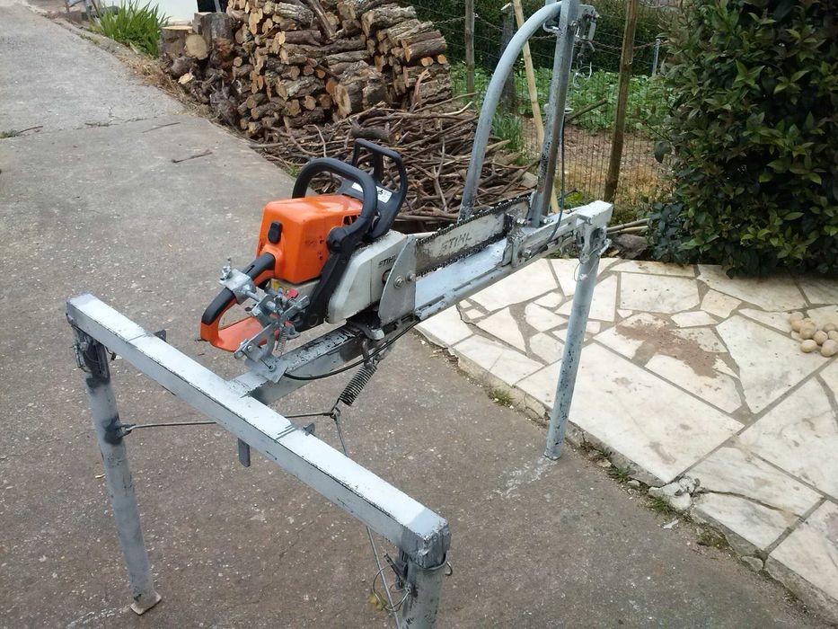 suporte para motosserra desmontável