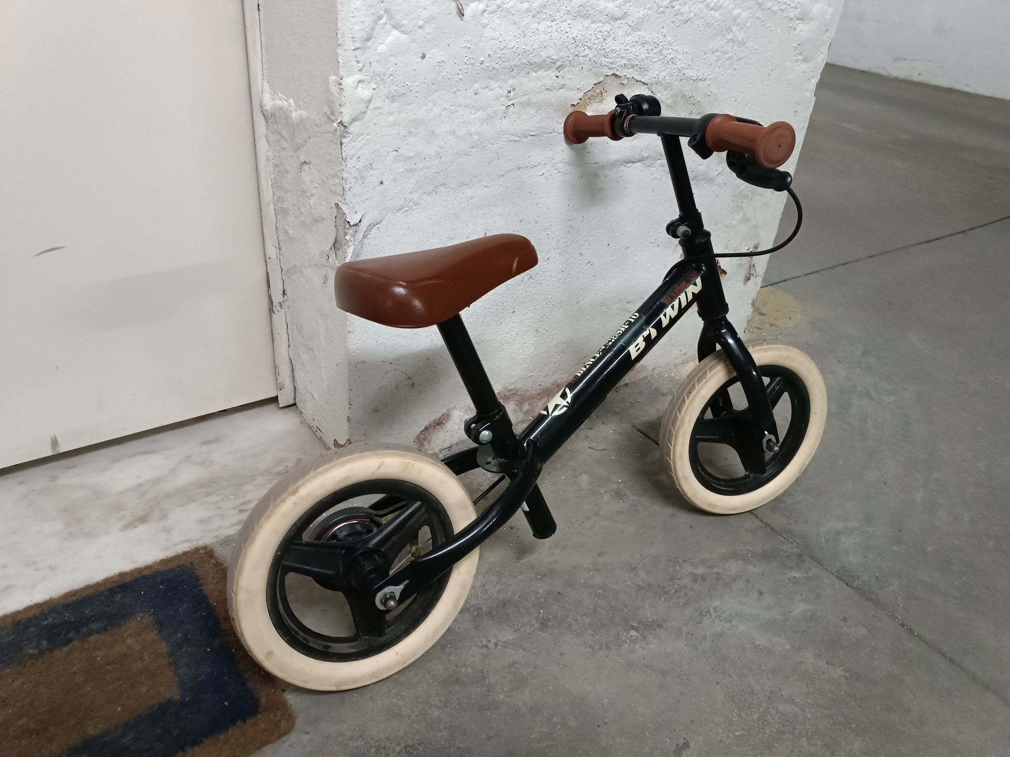 Bicicleta BTwin 10' sem pedais