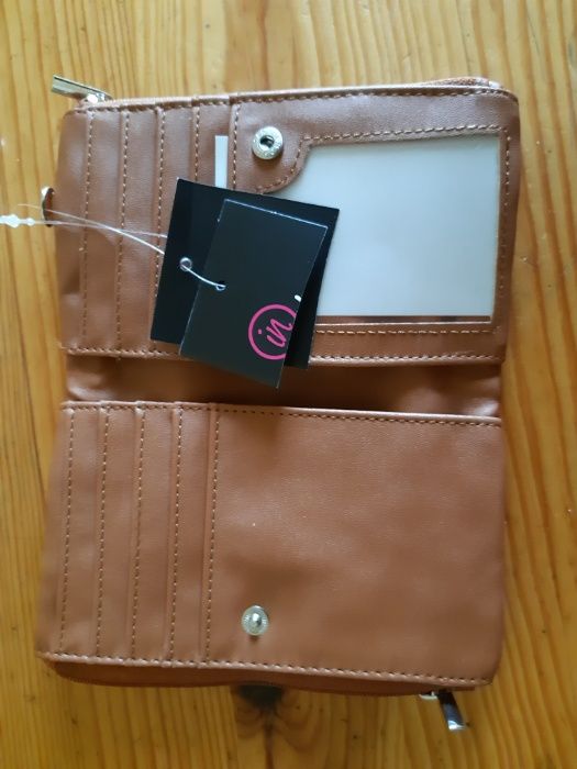 Carteira de senhora - NOVA Marca INSIDE