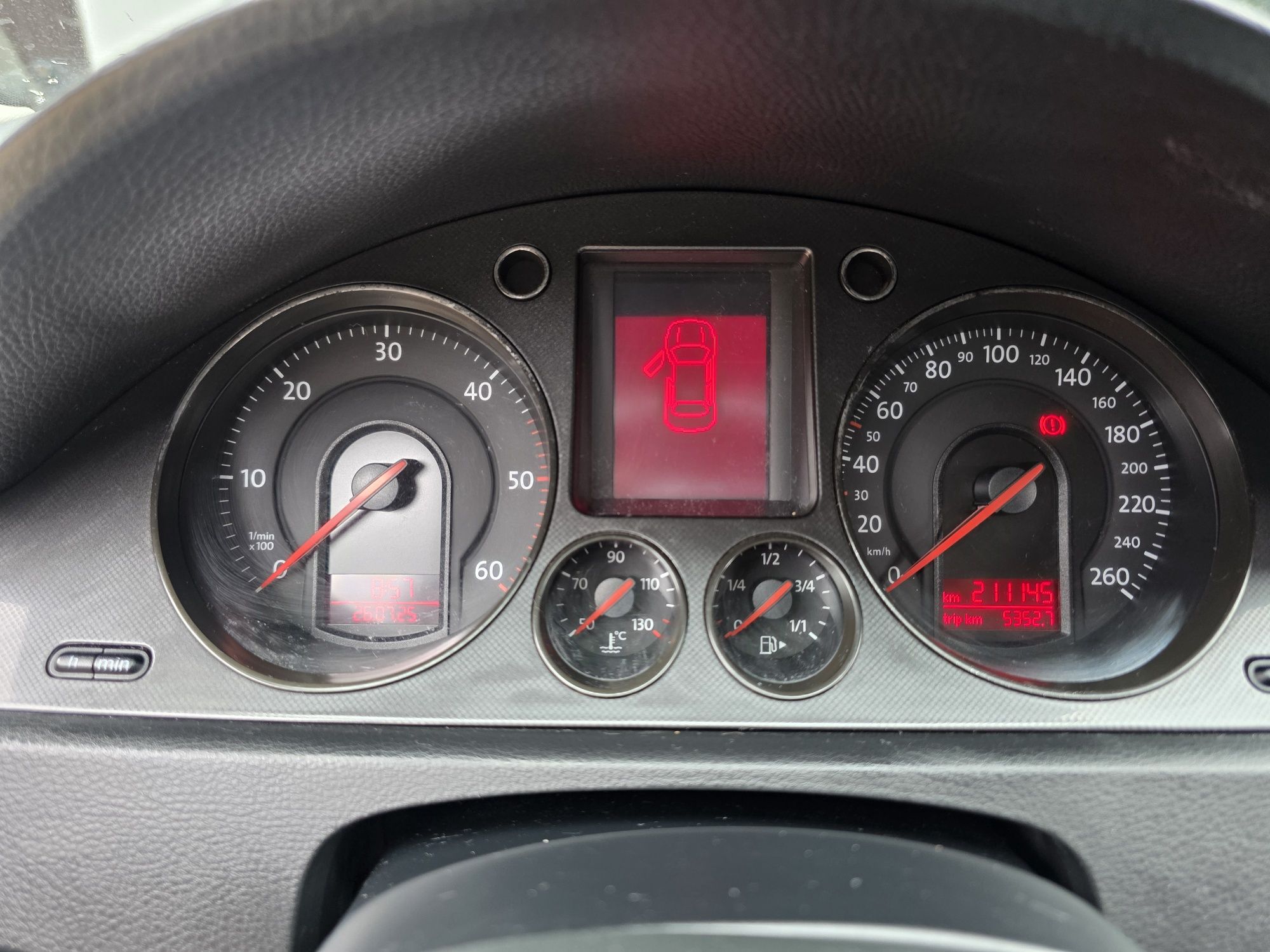 Volkswagen Passat B6 2.0TDI 211 tys km 2x opony radio android kamera