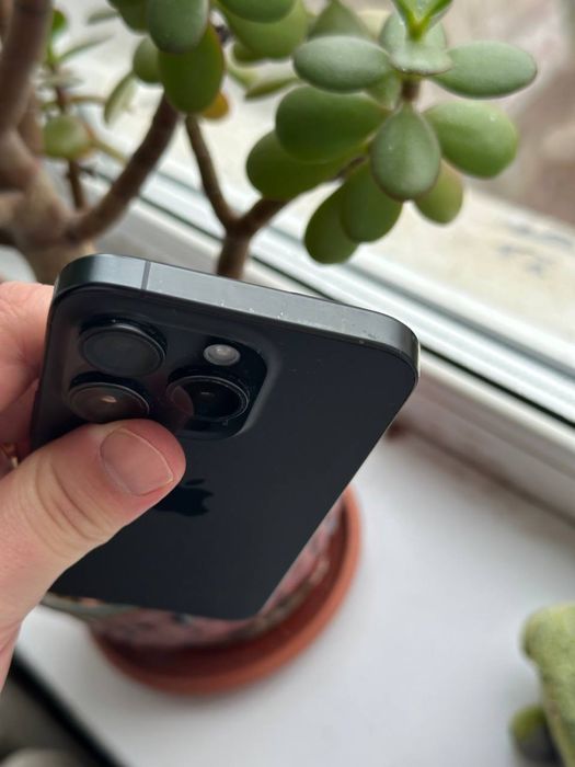 Продам IPhone 15 Pro 128 Neverlock