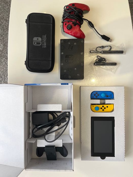 Nintendo Switch Fortnite Edition + akcesoria