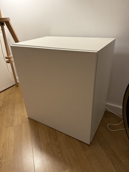 Biała szafka / komoda 65/60