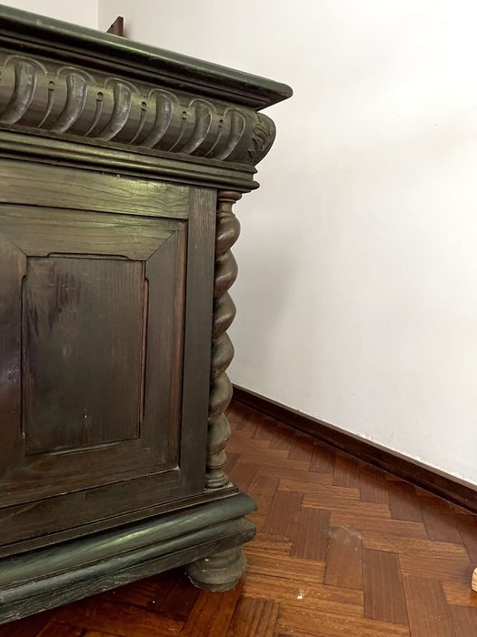 Secretária de centro, muito antiga e em ótimo estado