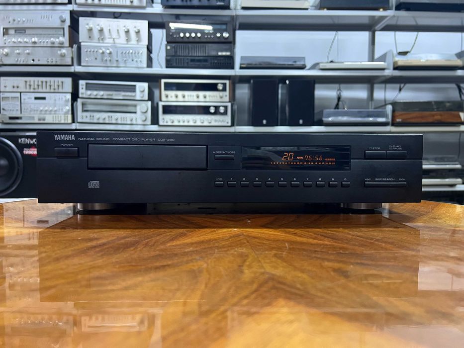 Odtwarzacz płyt CD Yamaha CDX-390 Audio Room
