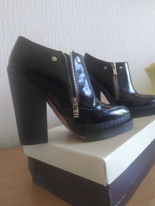 Шкіряні напівчеревики Jeffrey Campbell  (Каліфорнія ) оригінал