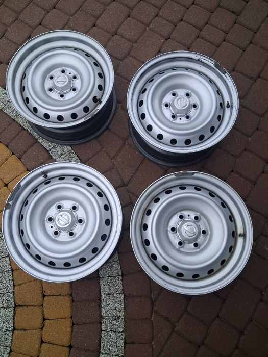 Felgi stalowe 16 z dekielkami Nissan Navara