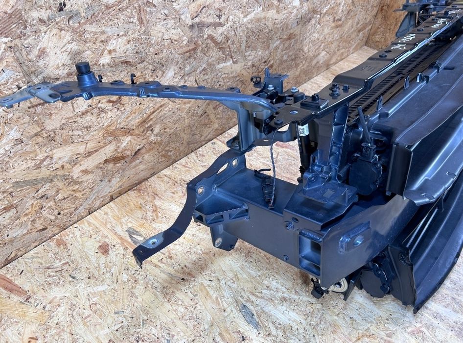 Polestar панель передня радіатори телевізор