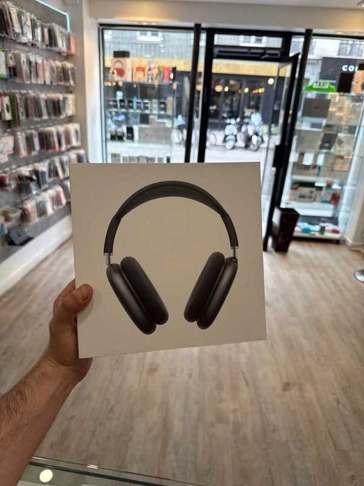 Apple AirPods Max Headphones Midnight