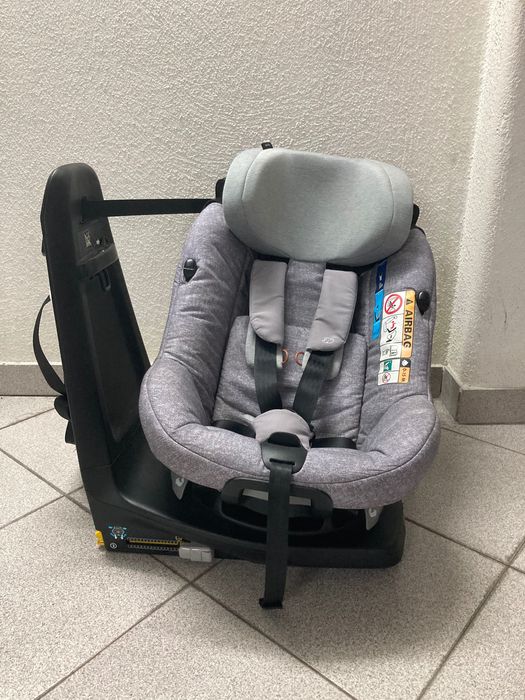 Cadeira auto BebéConfort AxissFix com ISOFIX