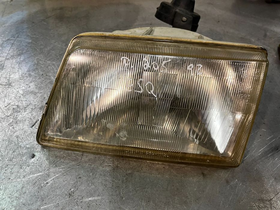 ÓTICA / FAROL PEUGEOT 205 - ESQUERDO