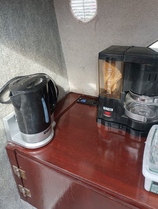 Sprzedam Łódź Dolphin z silnikiem zaburtowym