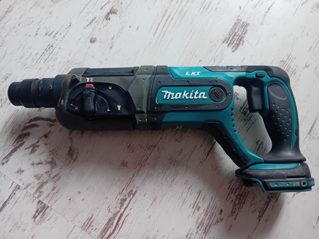 Młotowiertarka Makita DHR 241 LXT