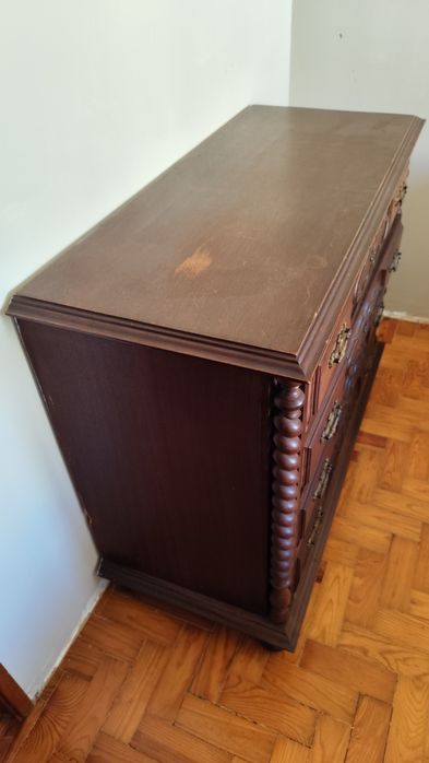 Vendo Cómoda e Cadeiras vintage