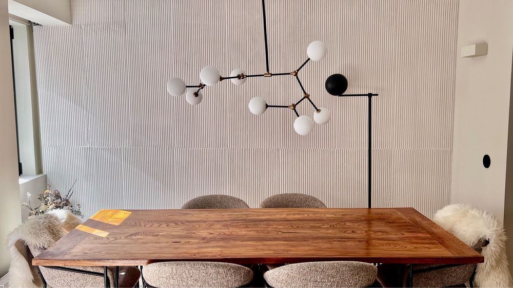 Mesa Madeira Olmo maciça 220x100cm -  pernas em metal preto.