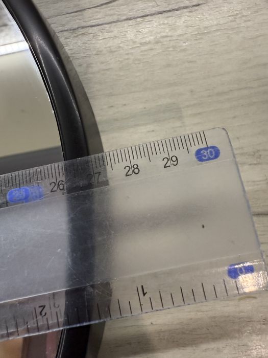 Дзеркало грушевидної форми