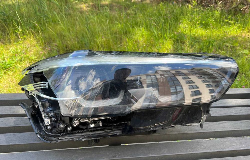 Фара передня права Bmw X5 G05 під відновлення