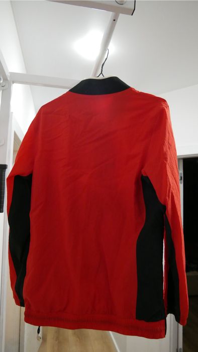 Продам чоловічу вітровку Nike (анорак), розмір L.