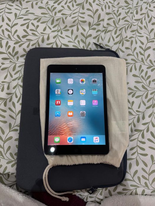 iPad mini A1432, em bom estado