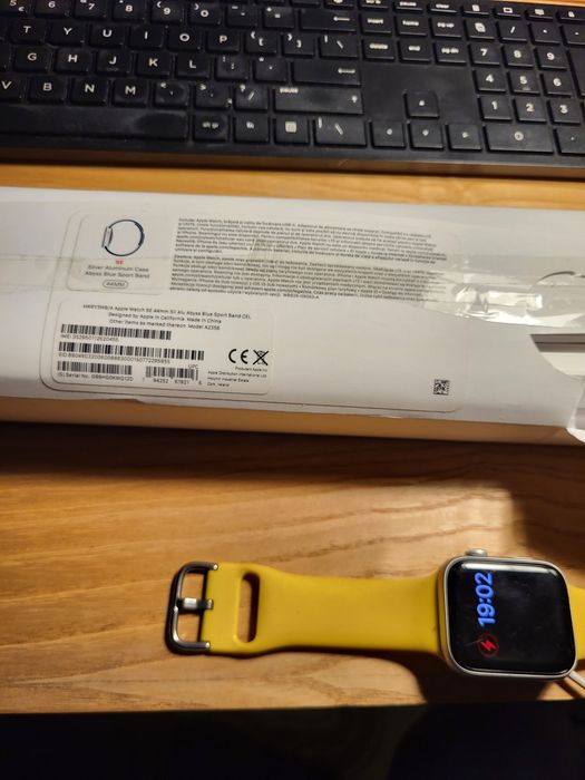 Zegarek smartwatch Iwatch SE 44mm + iphone 11 pro