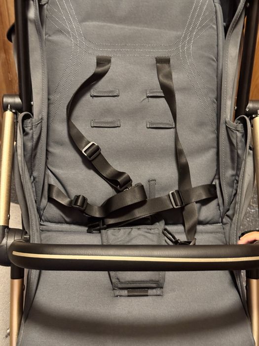 CARRINHO GOODY XPLUS Idade recomendada 0M+ aconpanha capa de chuva