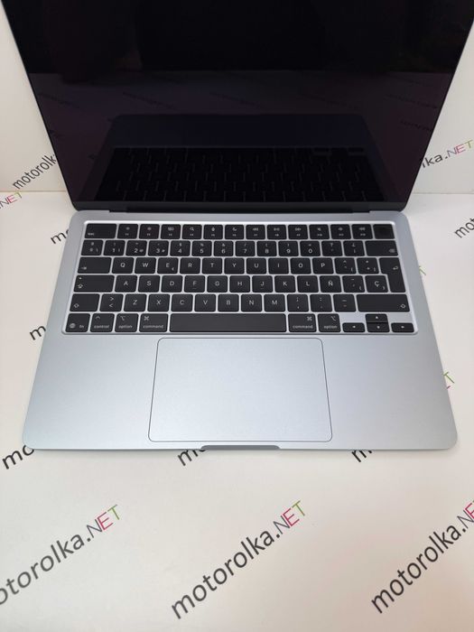 MacBook Air 13,6 M4 10CPU/10GPU 16 256 Sky Blue 5 циклов (100%) Новый