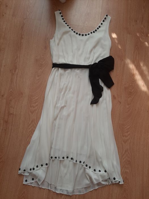 Сукні гарнющі,на свята.