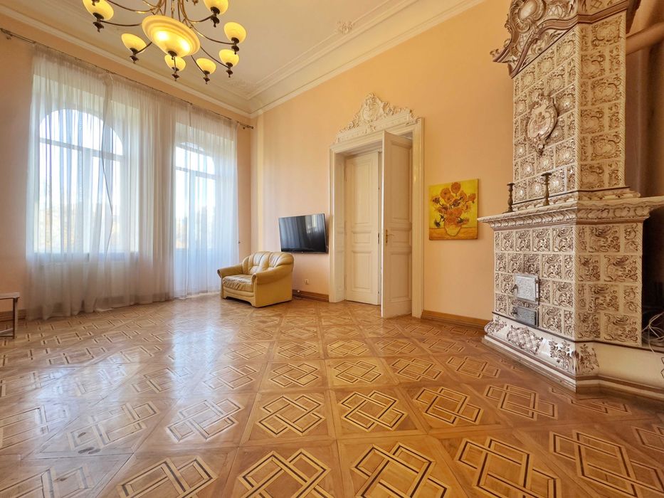 Оренда 3 - кімнатної квартири у ЦЕНТРІ МІСТА Проспект Свободи 29