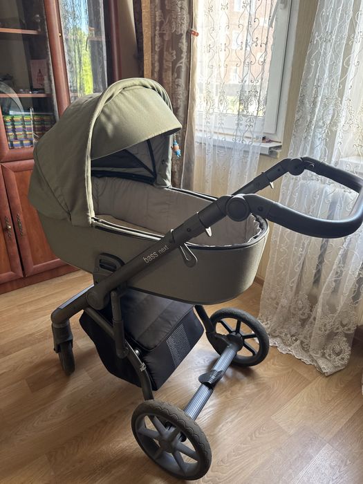 Терміново продам Візочок дитячий коляска bass next 2в1