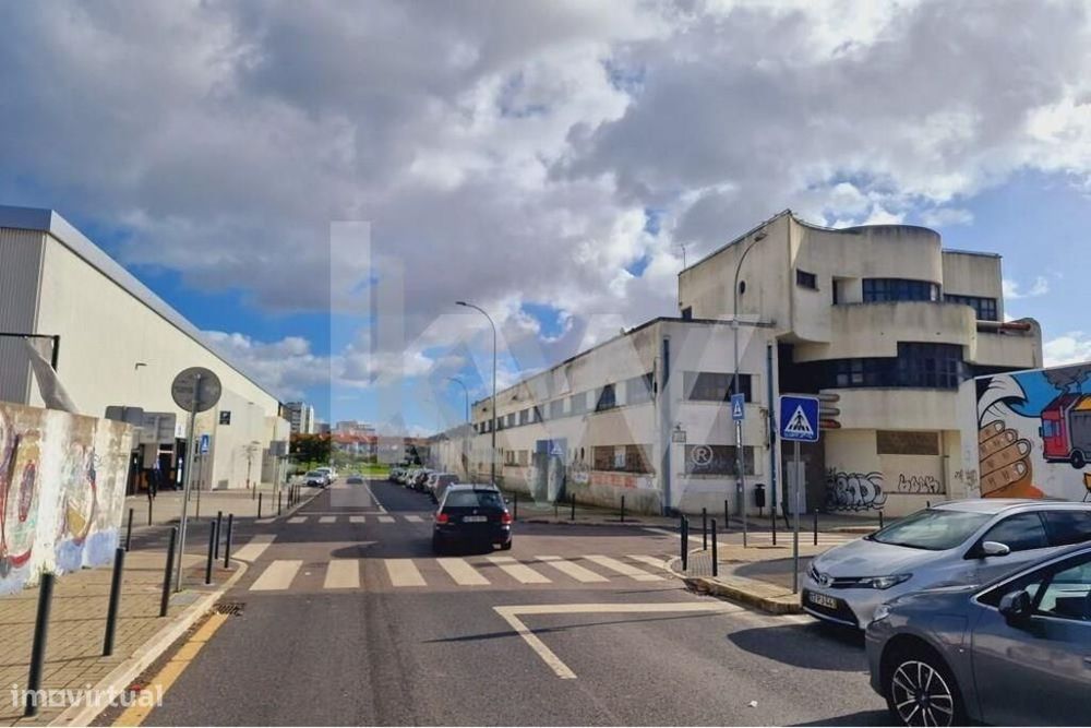 Armazém para comercio e serviço, Falagueira, Amadora